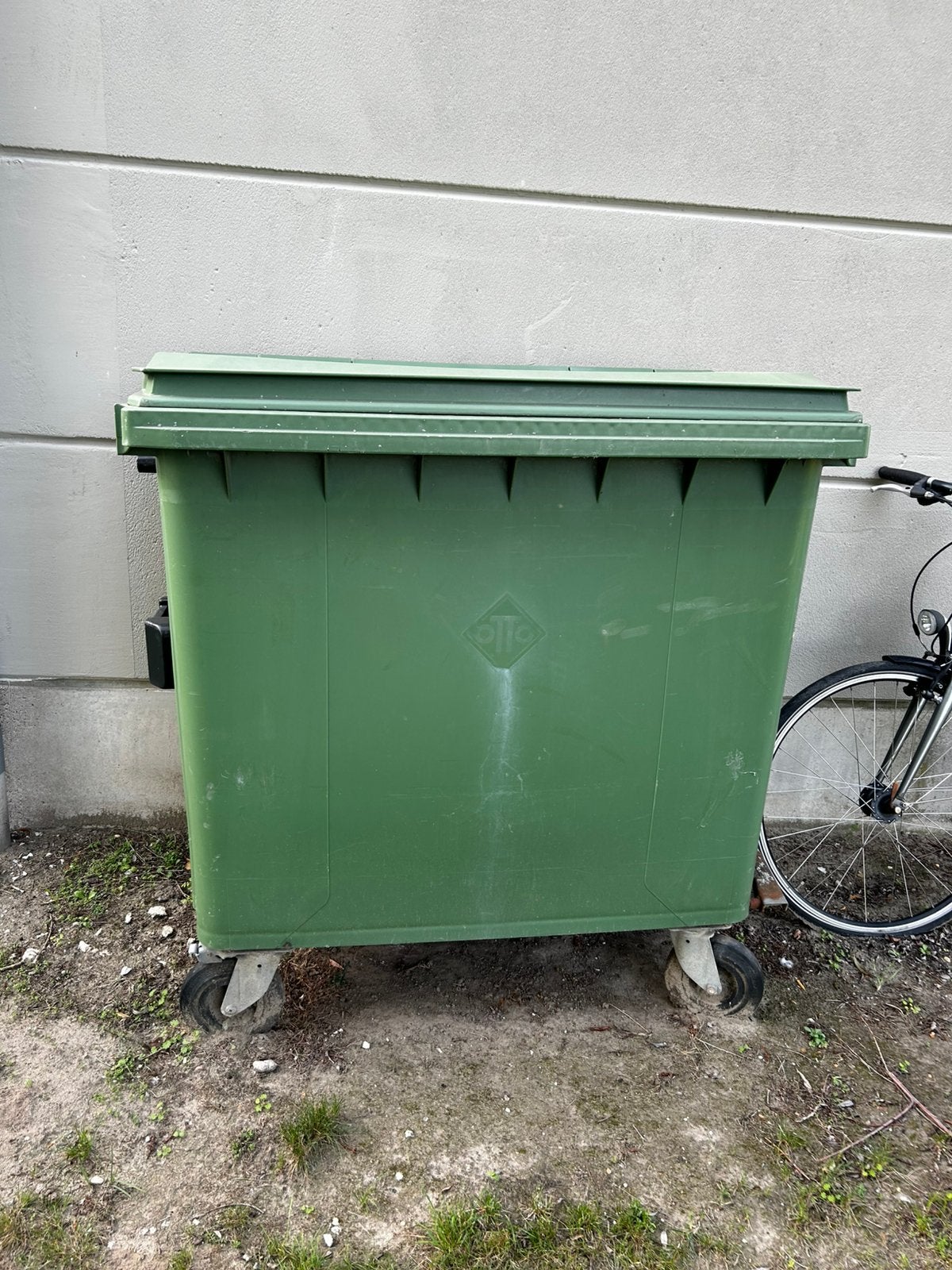 Gebruikte rolcontainer, Ophalen