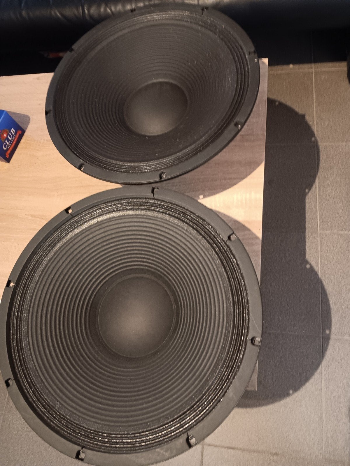 Behringer eurolife basluidsprekers, Audio, Tv en Foto, Ophalen