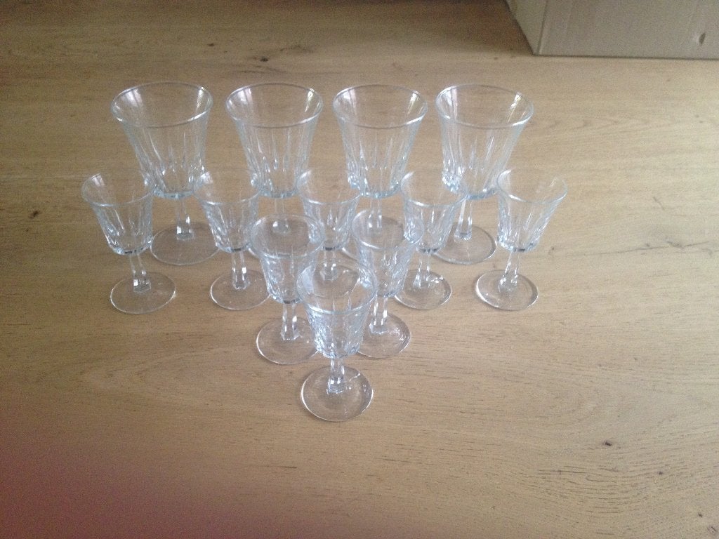 Verres découpés, 4 grands et 7 petits, verres à liqueur, Enlèvement ou Envoi