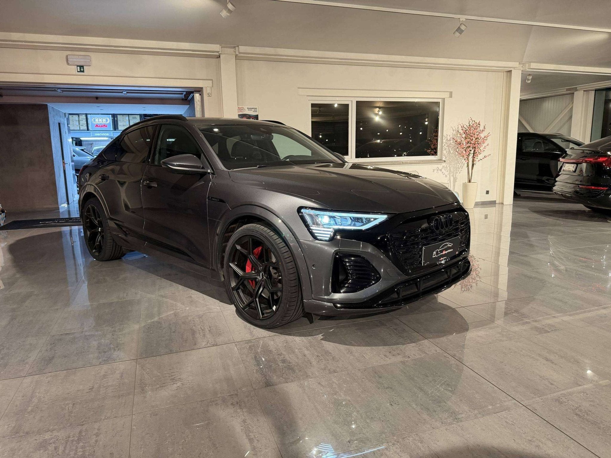 Audi Q8 e-tron 115KWH 55 QUATTRO 408PK * MATRIX * 3X S-LINE, Automaat, Gebruikt, Zwart, Q8 e-tron