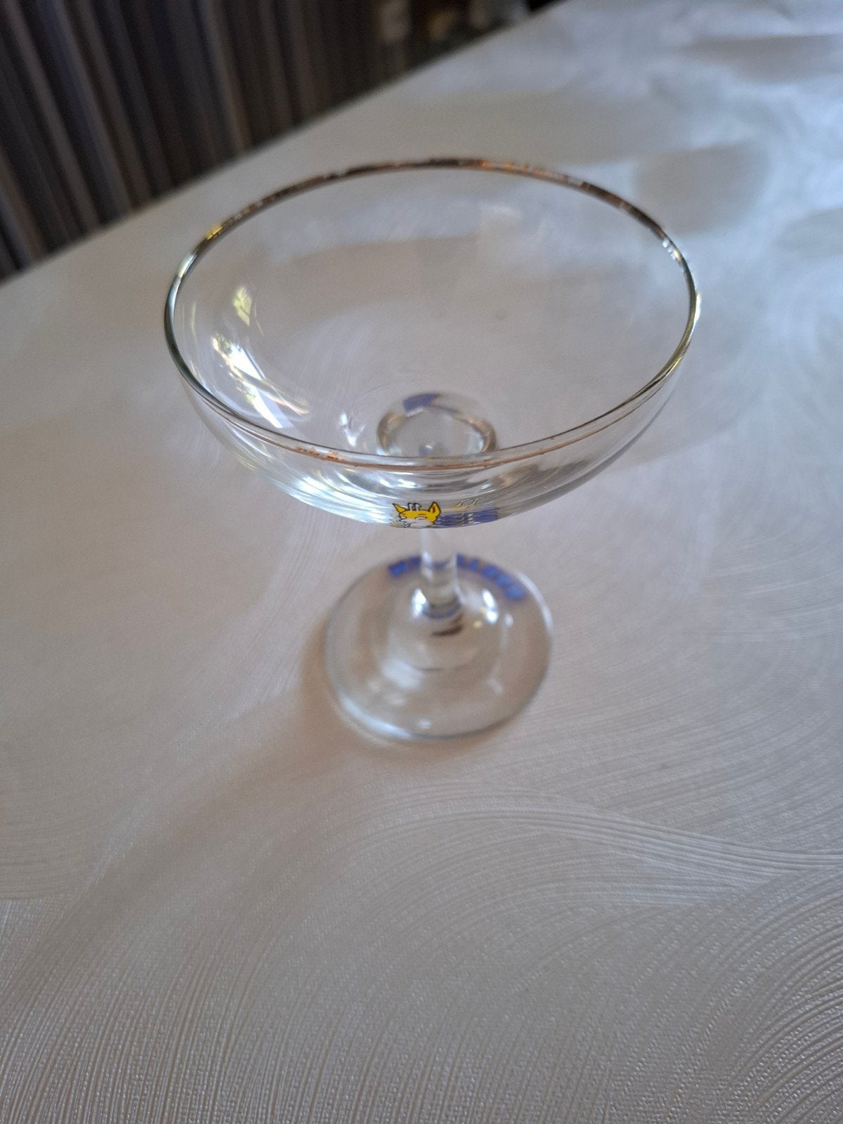 Champagneglazen, Ophalen