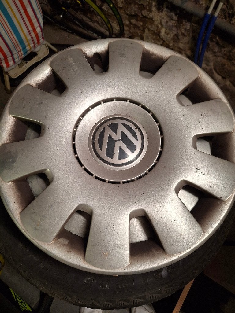 4 Jantes tôle d'origine VW 15" + 4 Enjoliveurs Volkswagen, Autos : Pièces & Accessoires, 15 pouces, Pneus hiver, Véhicule de tourisme