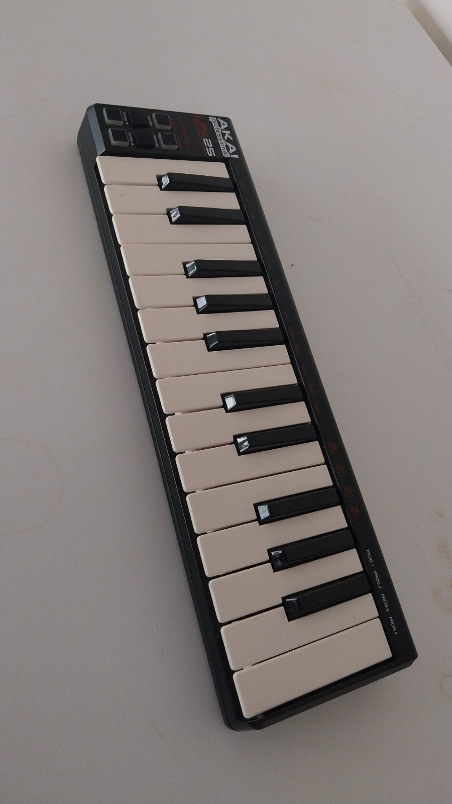 Akai LPK 25, Muziek en Instrumenten, Midi-apparatuur, Ophalen of Verzenden