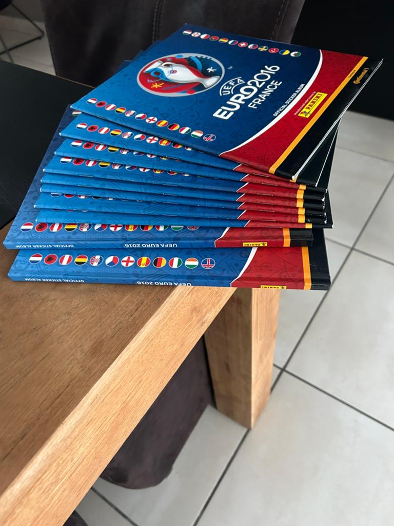 Panini lot, Enlèvement, Comme neuf