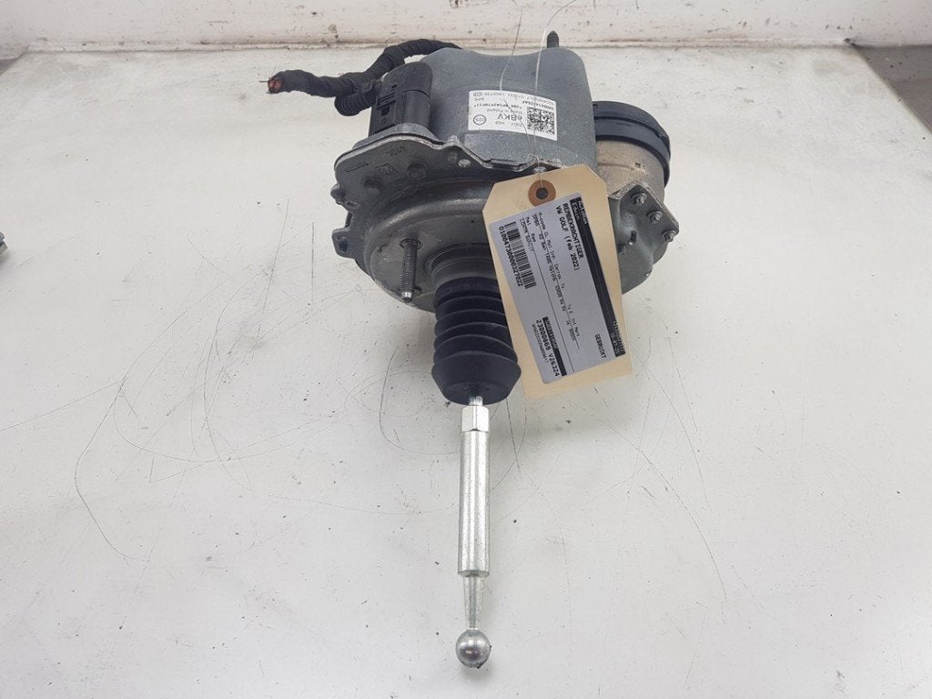 REMBEKRACHTIGER Golf VIII (CD1) (|5WB614105AK|5WB614105AF|), Auto-onderdelen, Robert Bosch AG, Gebruikt, Volkswagen, Robert-Bosch-Allee 1
74232  Abstatt, DE