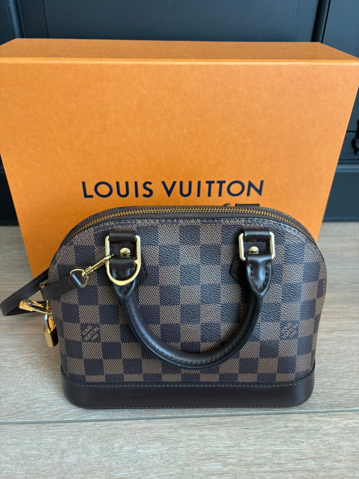 Louis Vuitton alma bb, Ophalen, Zo goed als nieuw