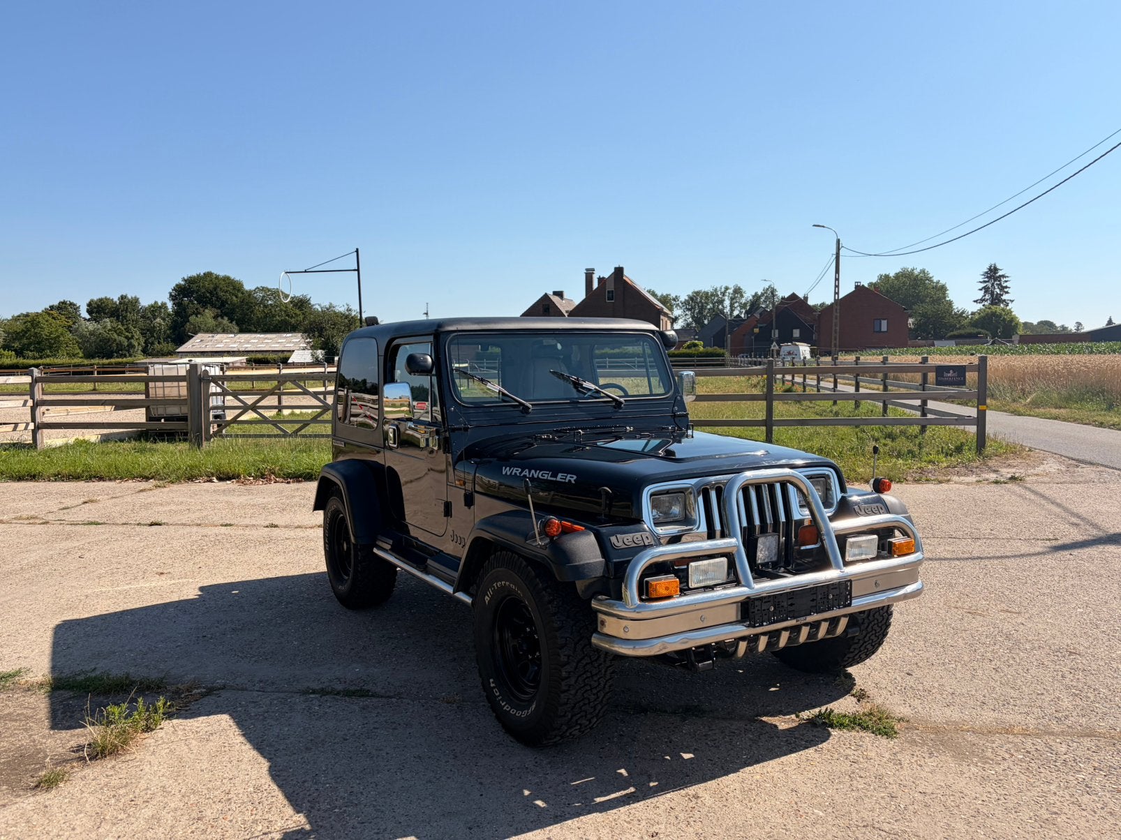 Jeep wrangler 4x4 1990 oldtimer, Auto's, Jeep, 2500 cc, 4 cilinders, Zwart, Handgeschakeld