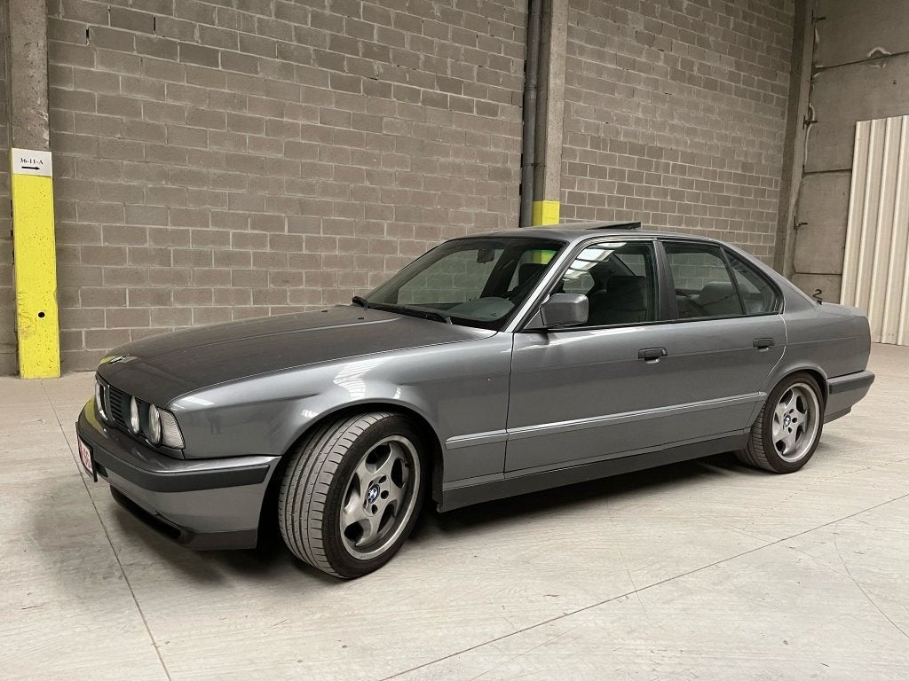 BMW M5 E34 3,8L 340pk, Auto's, BMW, Euro 2, 4 deurs, Alcantara, Bedrijf