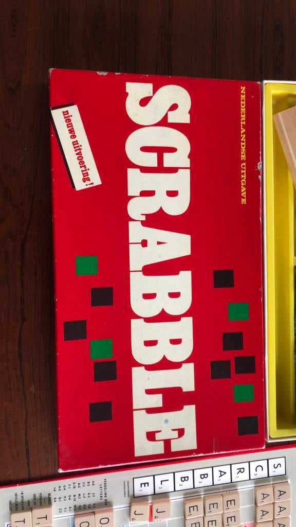 Scrabble met houten blokjes, Hobby en Vrije tijd, Drie of vier spelers, Ophalen, Gebruikt