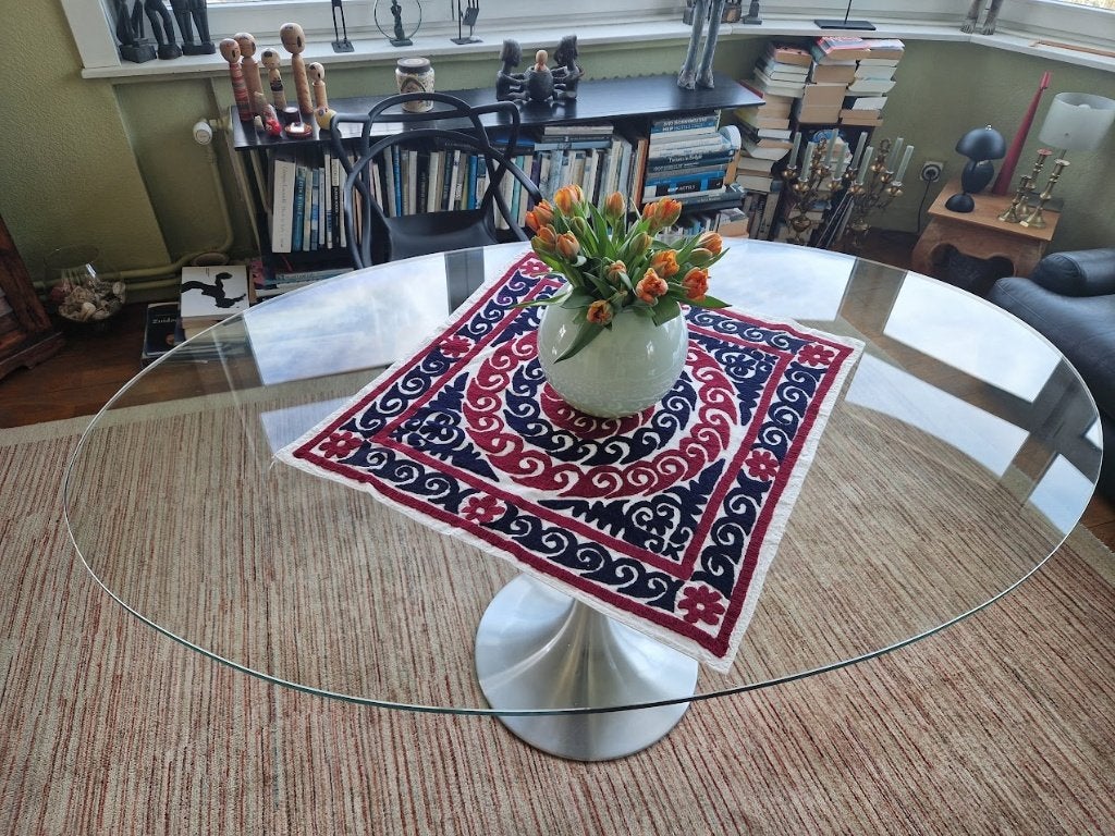 Table de salle à manger au design contemporain, Maison & Meubles, Modern design, Quatre personnes, Comme neuf, Enlèvement