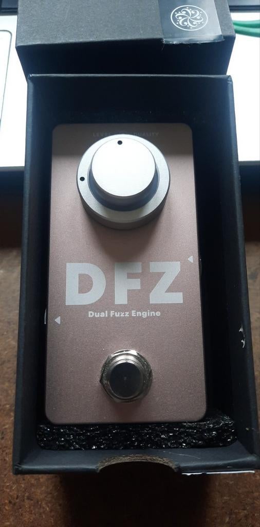 Pedalboard + kabel + pedalen verkopen, Muziek en Instrumenten, Ophalen
