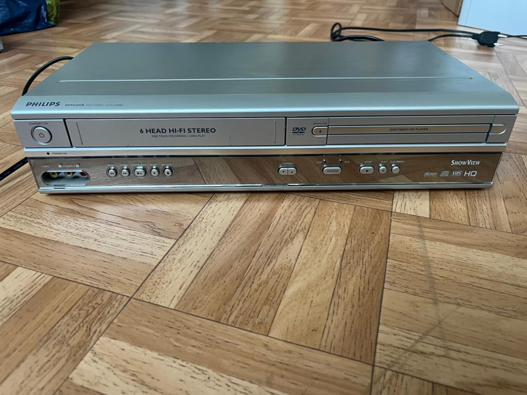 Combiné DVD / Magnétoscope VHS Philips Pour pièce Réparation, Audio, Tv en Foto, DVD spelers, Ophalen of Verzenden, Zo goed als nieuw