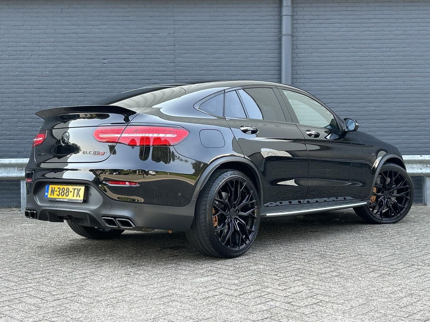 Mercedes-Benz GLC AMG 63s Coupé 4MATIC+ | Edition 1 | Carbon, Auto's, Automaat, Zwart, SUV of Terreinwagen, Parkeerassistent