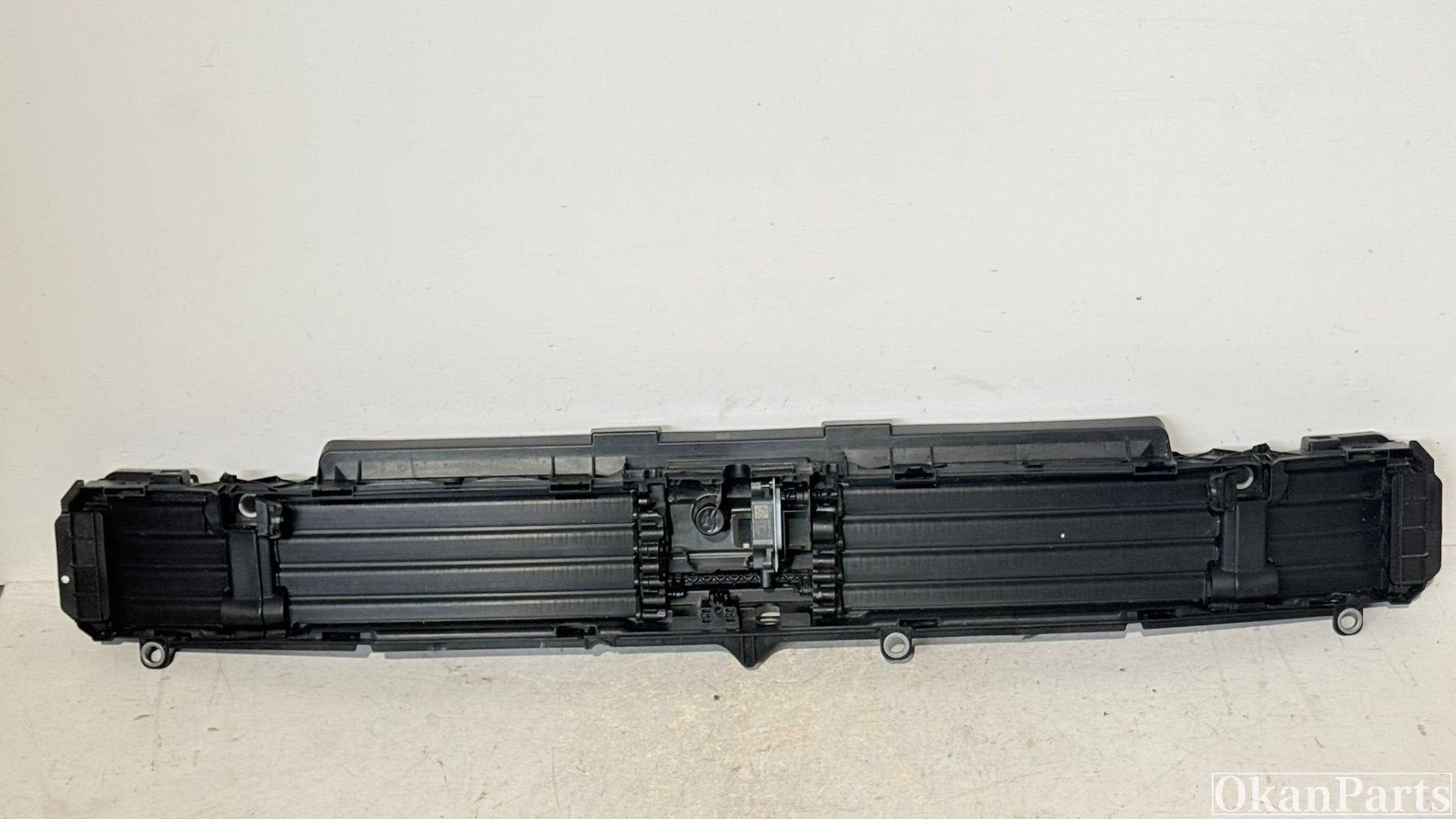 Audi Q6 e-Tron A6 e-Tron luchtgeleider 85H121219E, Info@fabrikant.eu, Fabrikant BV, Gebruikt, Fabrikantstraat 1
1000 AA  Amsterdam, NL