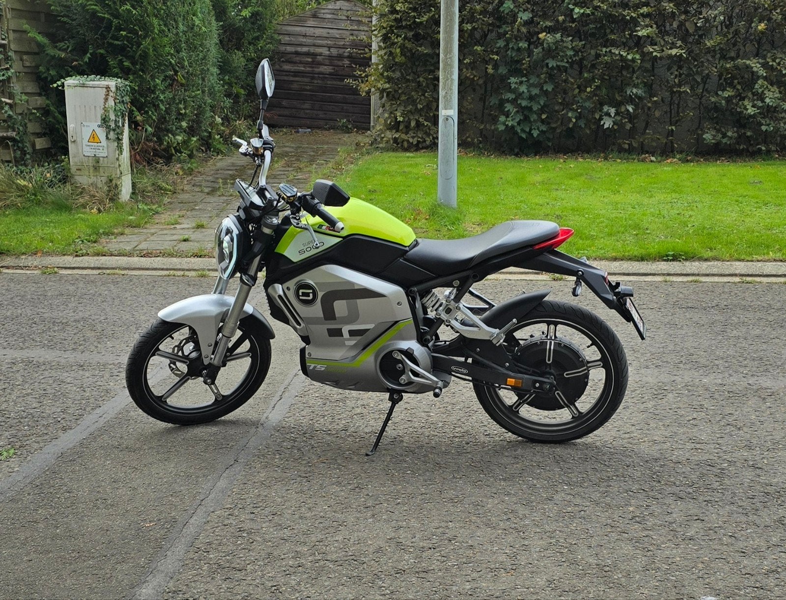 proposer auto moto scooter ou outillage garage, Motos, Scooter, Particulier, Automatique