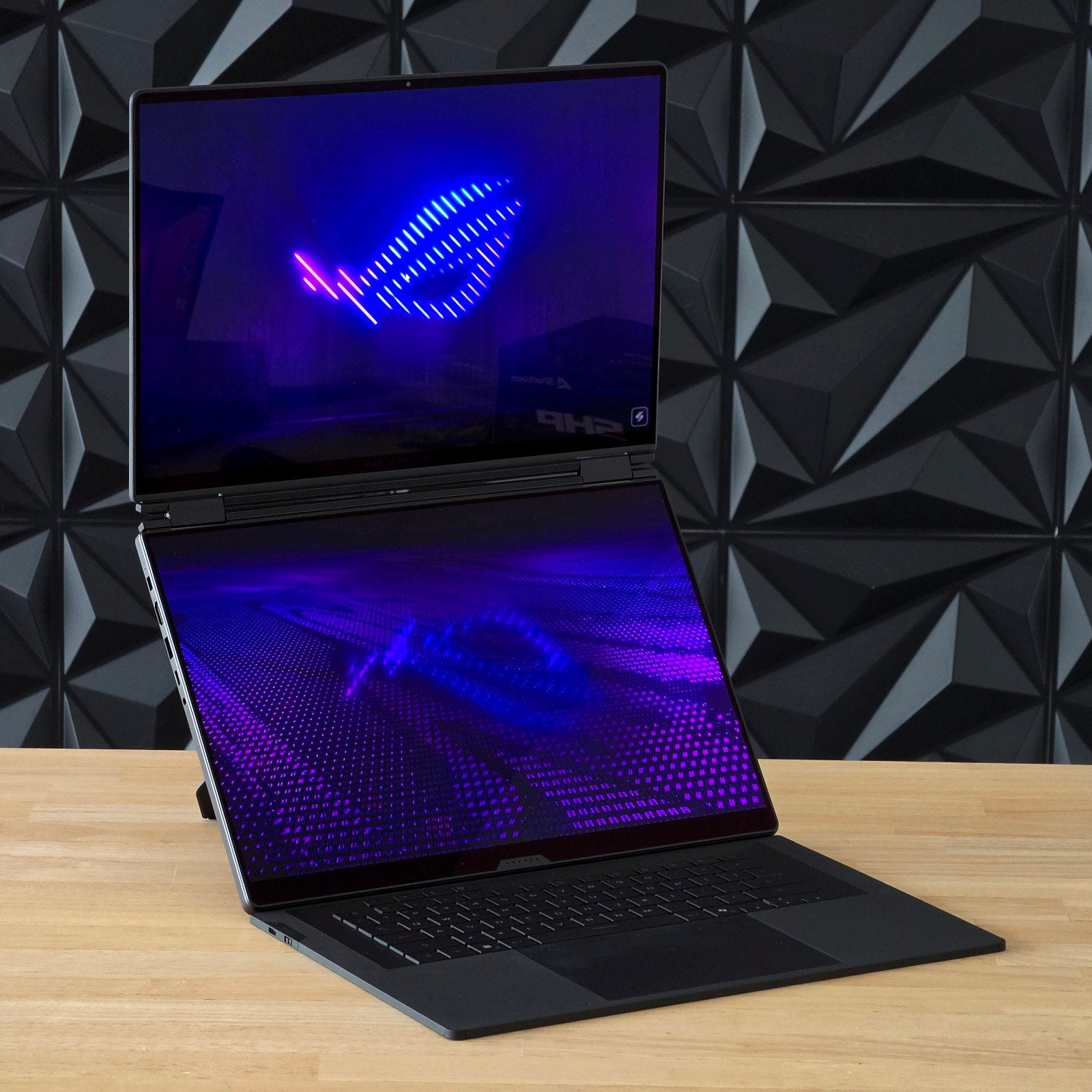 Asus Zephyrus Duo (2026) RTX 5090, Computers en Software, Windows Laptops, Nieuw, Ophalen of Verzenden, Gaming, 4 Ghz of meer