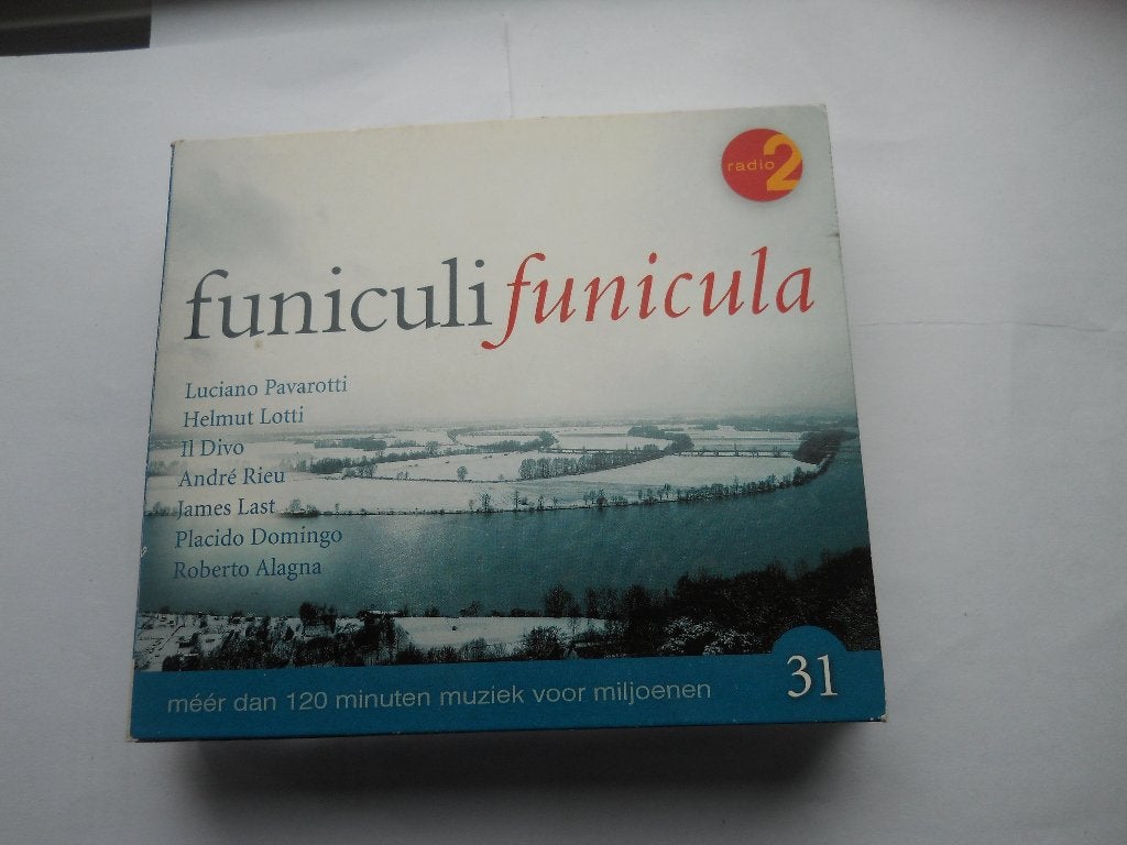 2 CD S - RADIO 2 - FUNICULI FUNICULA - VOL 31, CD & DVD, Enlèvement ou Envoi, Comme neuf, Compilation, Musique du monde