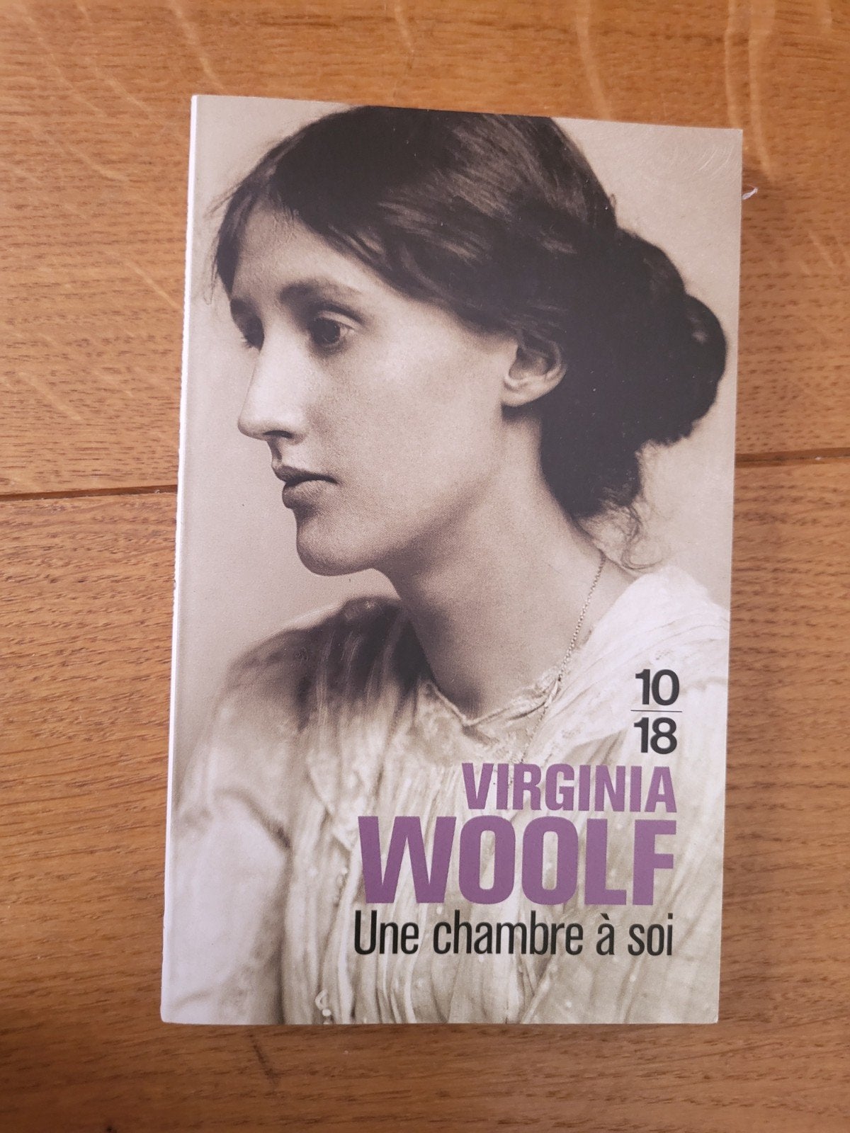 Virginia Woolf - une chambre à soi, Boeken, Ophalen of Verzenden, Overige