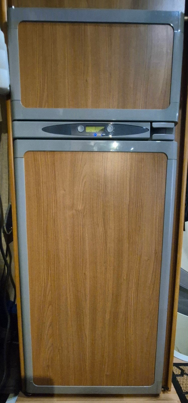 Réfrigérateur THETFORD N145 – 141 L – Trimixte - camping car, Caravanes & Camping, Enlèvement, Utilisé