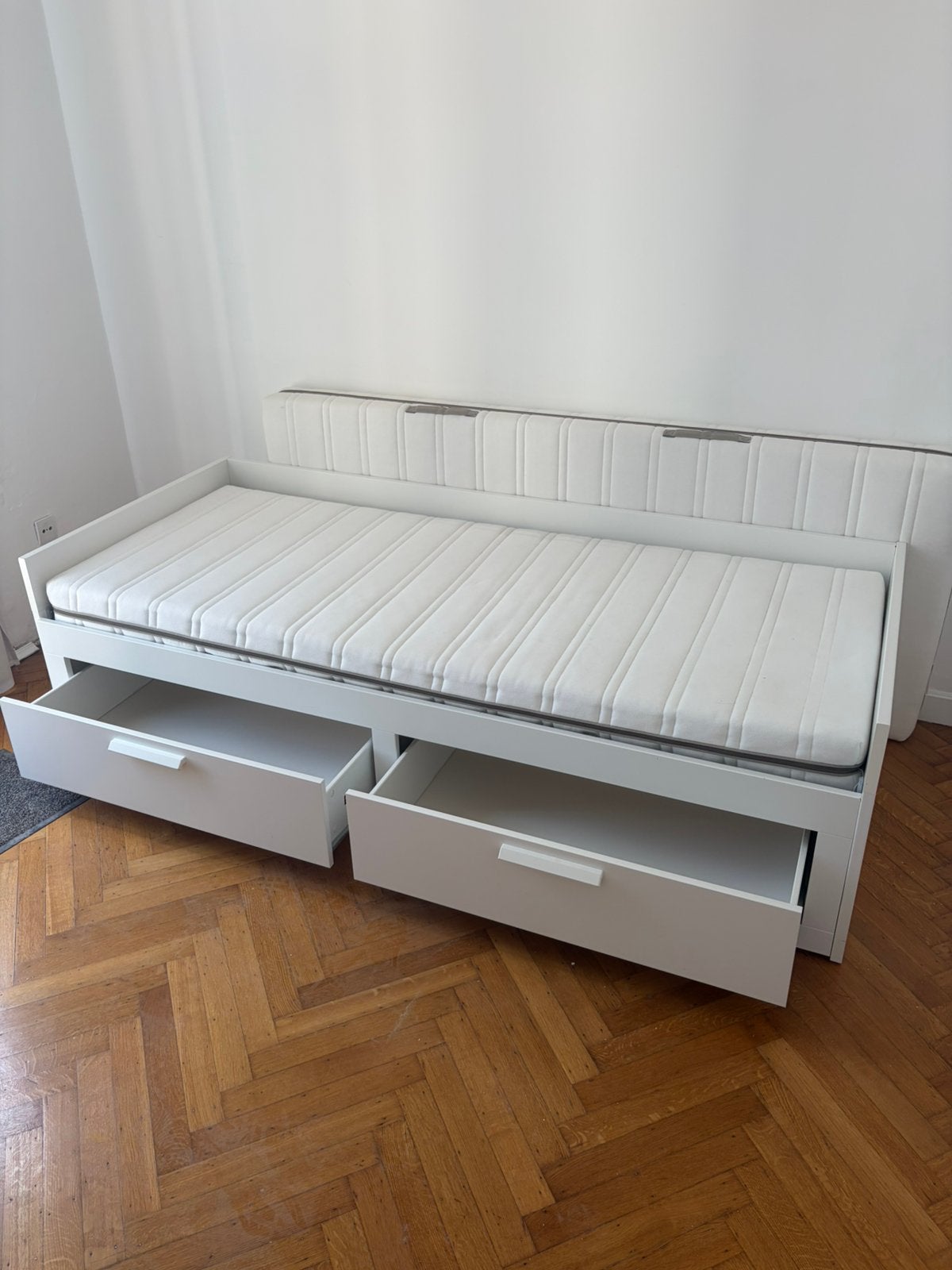 Lit ikea avec 2 matelass, Enlèvement, Comme neuf