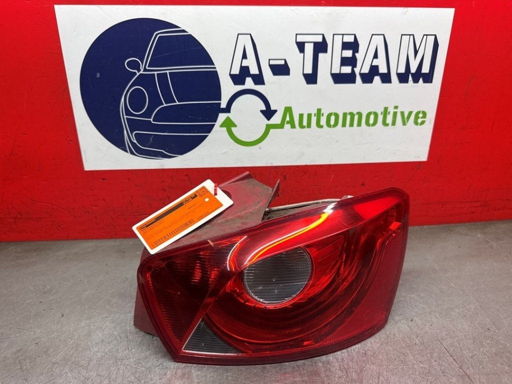 FEU ARRIÈRE DROIT Seat Ibiza IV (6J5) (01-2008/06-2017), Seat Deutschland GmbH, Service@seat.de, Utilisé, Seat