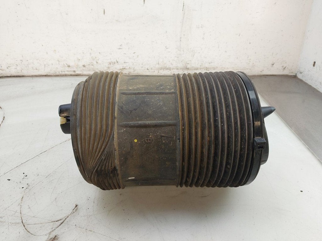 SOUFFLET DE SUSPENSION Audi Q8 E-tron (GEG) (|4M0616002AK|), Auto-Union-Straße  1,
85057  Ingolstadt, DE, Info@audi.de, Audi, Utilisé
