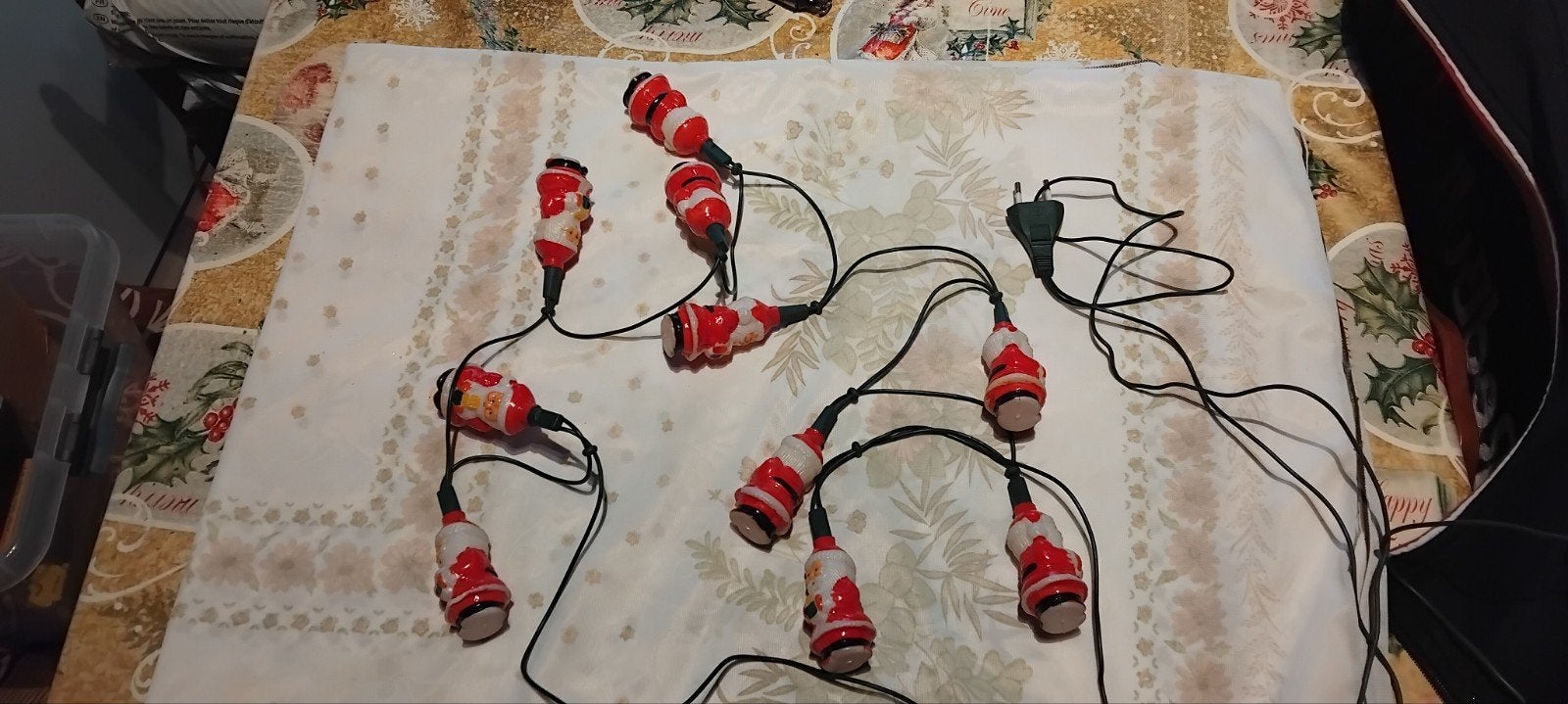 guirlande de Noël  avec  10 père Noël en plastique, Ophalen, Gebruikt