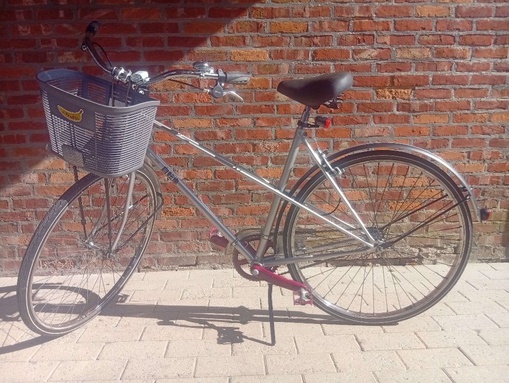 damesfiets met ongebruikt frame, Ophalen