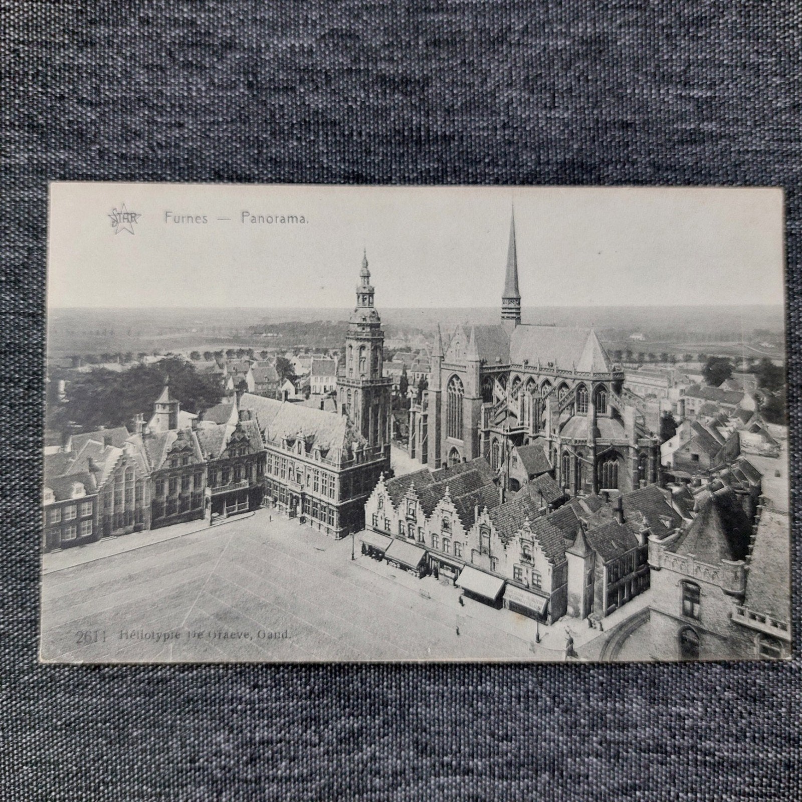 Oude postkaart van Veurne: panorama Markt, Ophalen of Verzenden