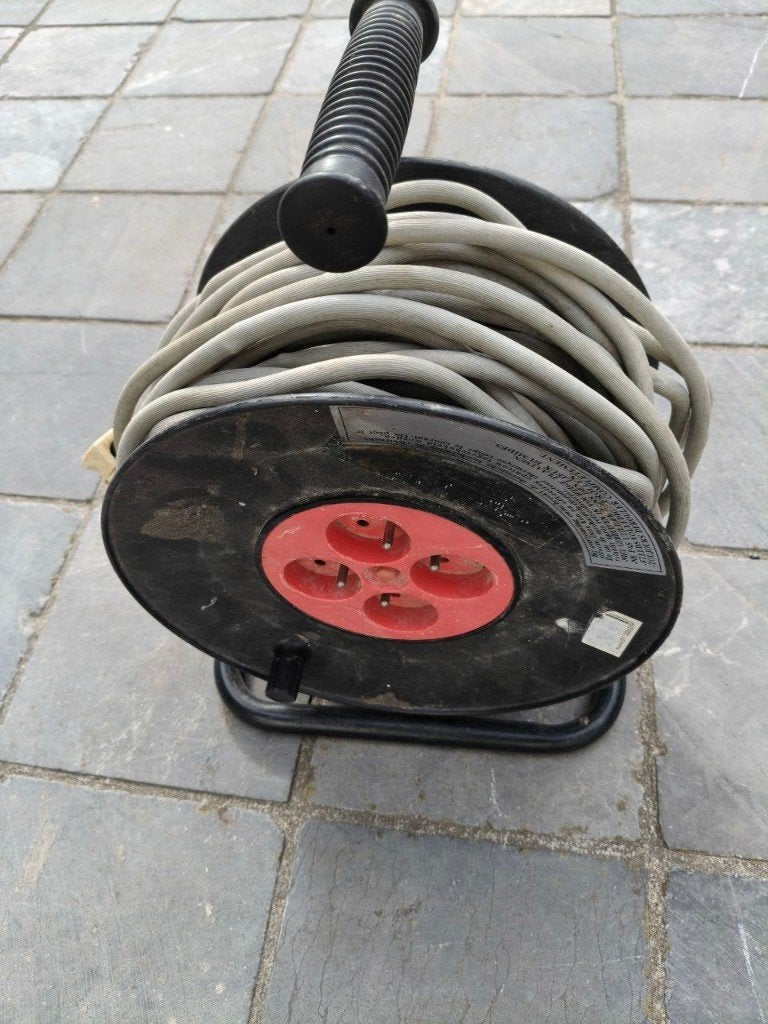 verlengkabel op rol, Doe-het-zelf en Bouw, Ophalen, Gebruikt