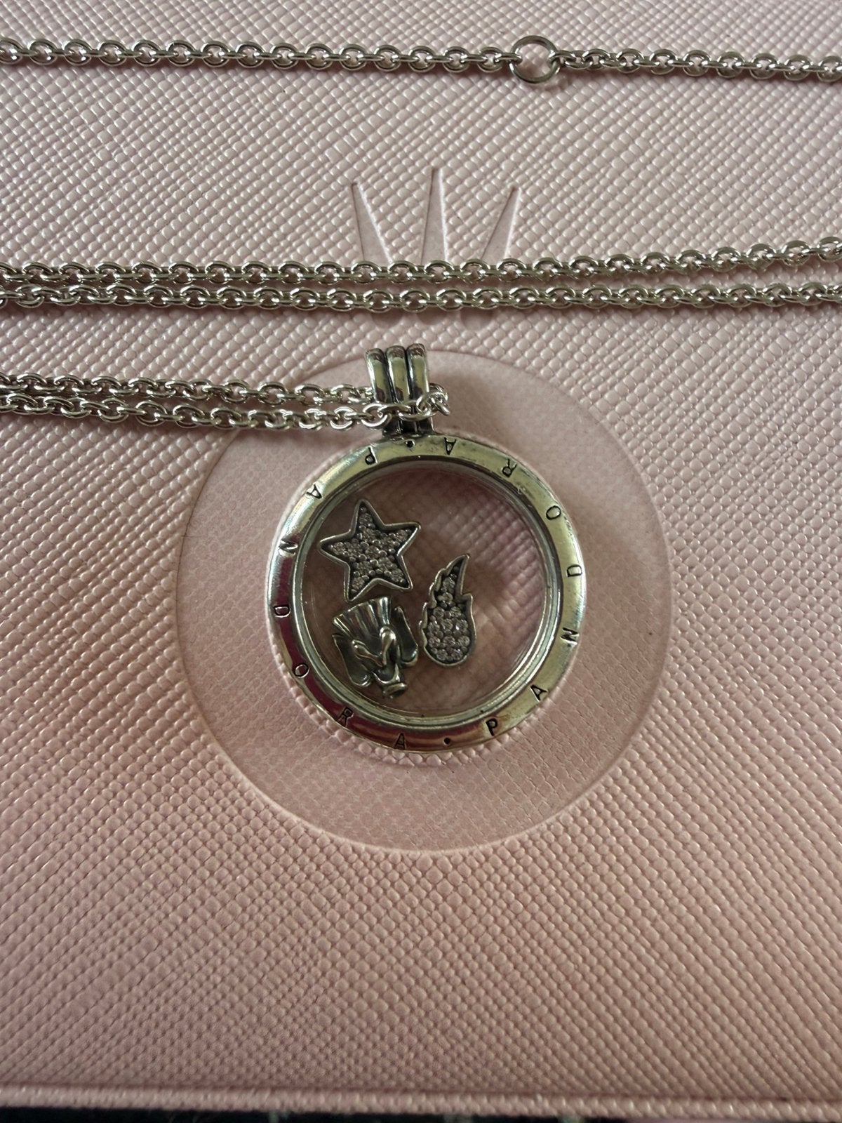 Pendentif Pandora, Neuf, Enlèvement ou Envoi, Croix ou Symbole, Avec strass