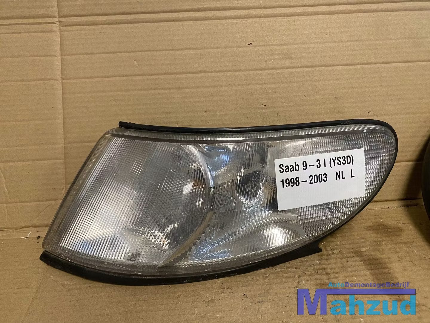 SAAB 9-3 1 YS3D Links knipperlicht 1998-2003, Gebruikt, Saab Automobile AB (defunct), Saabvagen 1
461 80  Trollhattan, SE, Info@saab.com