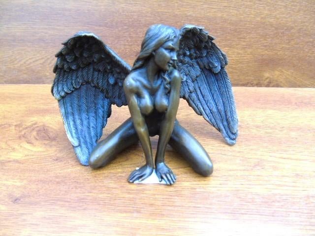 Naakte vrouw met bronzen vleugels gesigneerd. Patoue, Antiek en Kunst, Ophalen of Verzenden, Brons