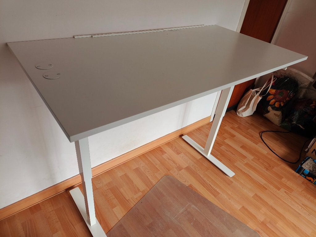Ikea Skarsta/Trotten - bureau assis et debout 160 x 80 cm, Maison & Meubles, Scandinave, 160 cm, Bureau assis-debout, Autres matériaux