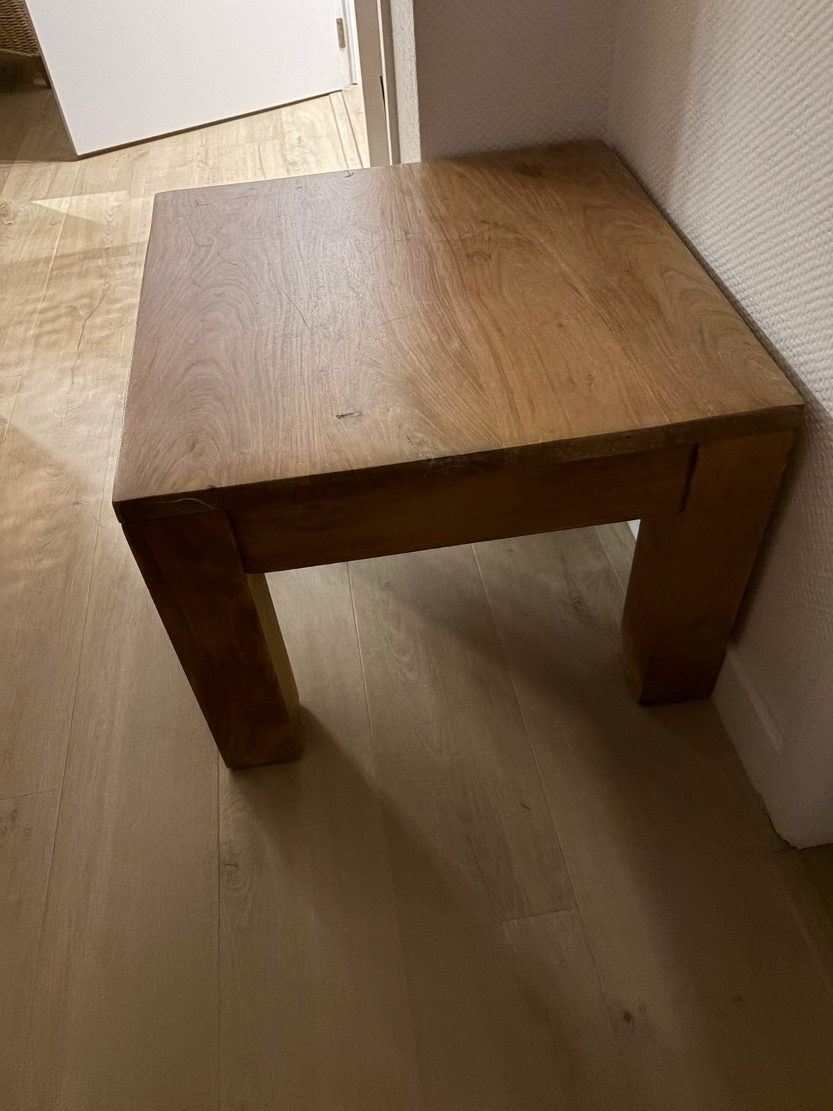 Teak bijzettafel of salontafel, Huis en Inrichting, Tafels | Salontafels, Ophalen, Zo goed als nieuw