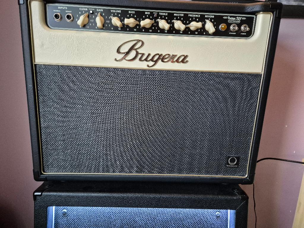 Bugera V22 Infinium Buizenversterker (amper gebruikt!), Muziek en Instrumenten, Versterkers | Bas en Gitaar, Ophalen, Gebruikt