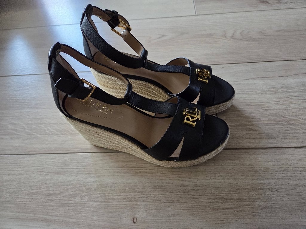 Dames sandalen, Ophalen, Zo goed als nieuw