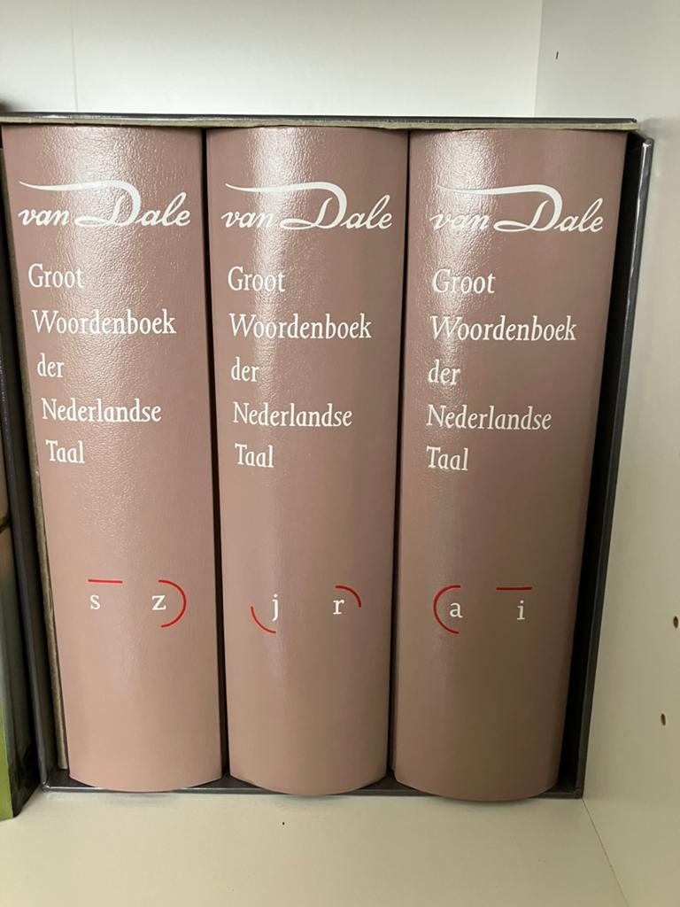 Van Dale- Woordenboek Nederlands., Boeken, Ophalen of Verzenden, Zo goed als nieuw, Van Dale, Nederlands