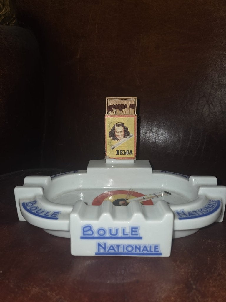 asbak boule Nationale, Ophalen