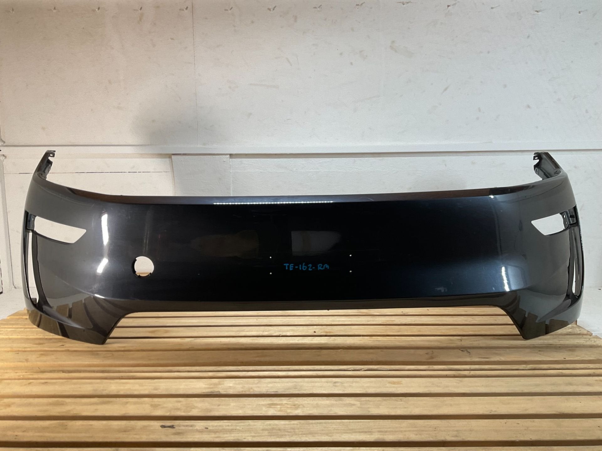 Pare-chocs avant Tesla Model Y 2025-2026 1932380-00-C TE-162, Autos : Pièces & Accessoires, Info@tesla.com, Pare-chocs, Tesla, Inc.