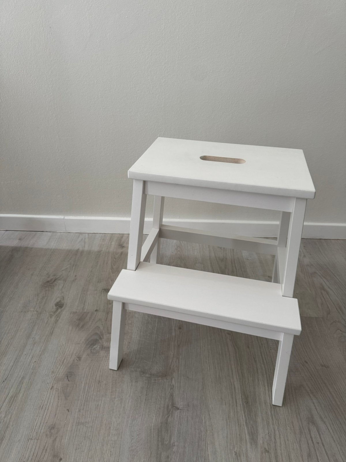 Ikea krukje wit, Ophalen, Zo goed als nieuw