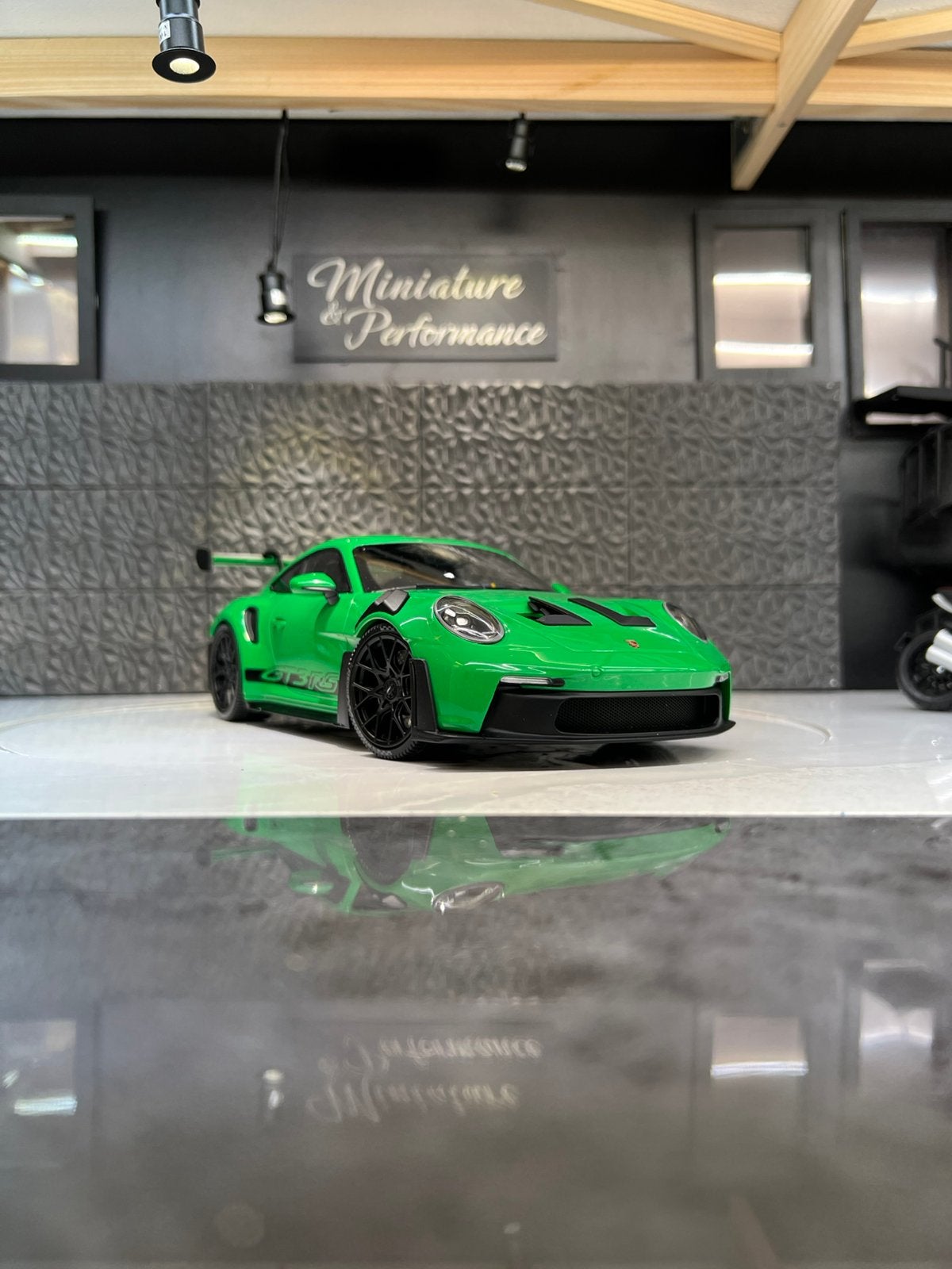 1/18 Porsche 992 GT3RS, Enlèvement ou Envoi