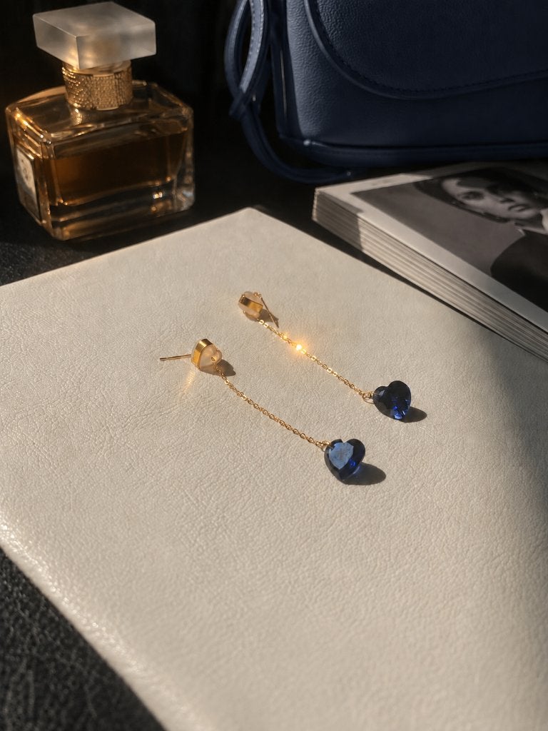 oorbellen 18K saffier geel goud hart, Hangers, Blauw, Ophalen of Verzenden, Zo goed als nieuw