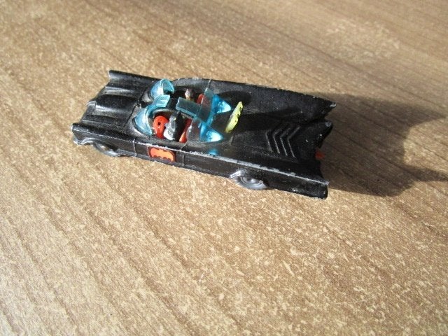 Batmobiel door Husky op schaal 1/87 - vintage, Ophalen of Verzenden, Gebruikt, Auto, Overige merken