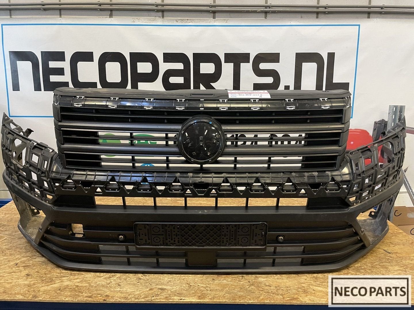 VOORBUMPER VW CRAFTER BUMPER ORIGINEEL 7C0807221A, Volkswagen, -, Utilisé, -