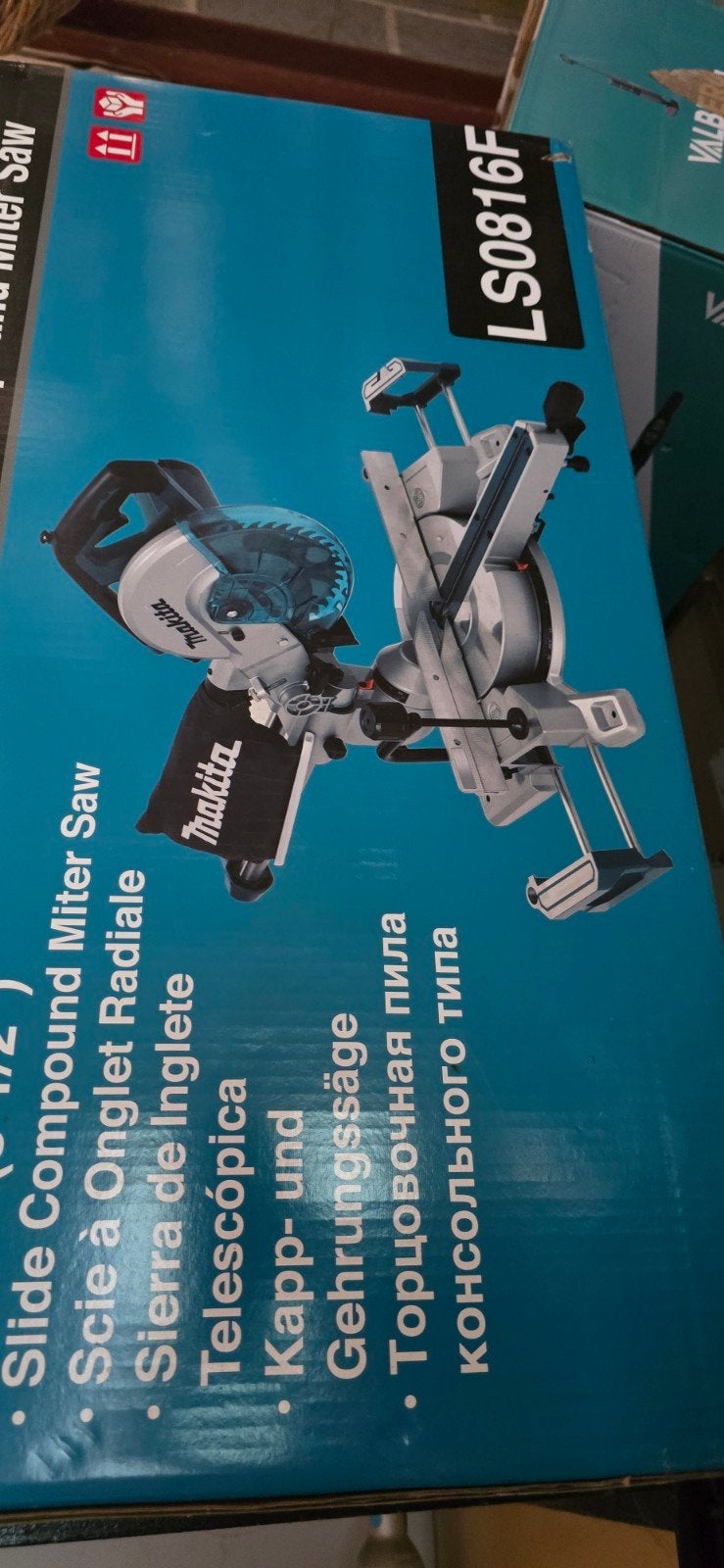 Makita scie à onglets, Enlèvement
