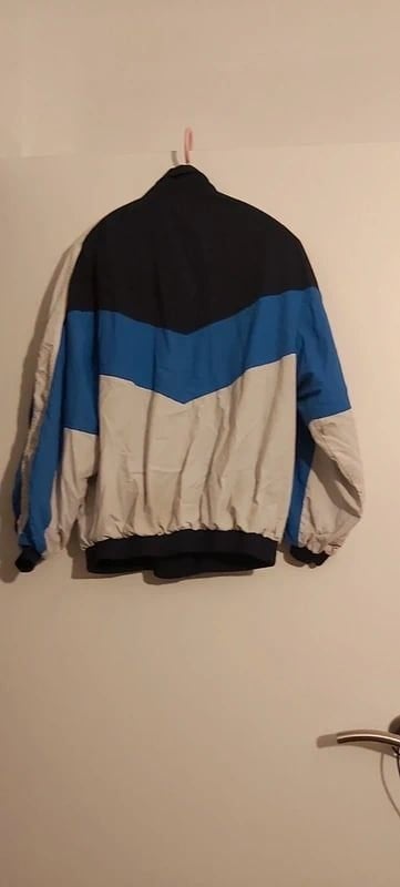 Wind jas Bershka wit-blauw, Kleding | Dames, Ophalen, Blauw, Bershka, Maat 34 (XS) of kleiner