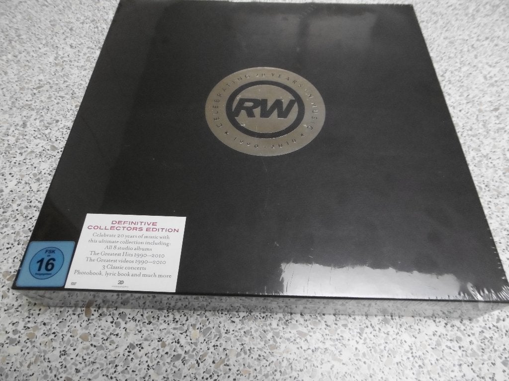 Robbie Williams-- Definit- Compleet 11 cd's + 6 dvd's + boek, Ophalen, Zo goed als nieuw, Boxset