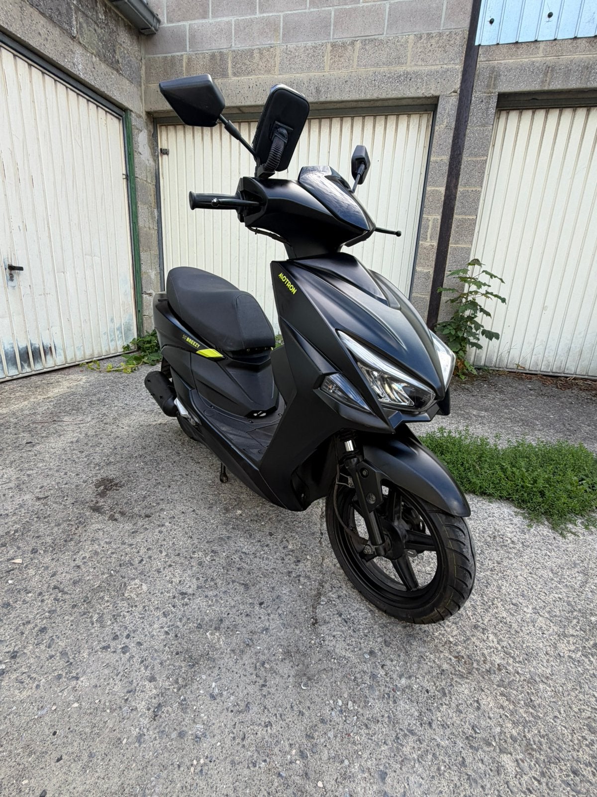Scooter 4 temps 2023, Fietsen en Brommers, Brommeronderdelen | Scooters, Ophalen, Zo goed als nieuw