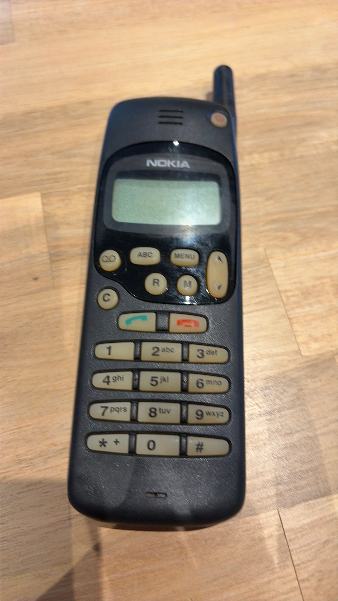 Nokia 1610 vintage GSM uit 1996 - origineel, Telecommunicatie, Ophalen, Gebruikt, Zwart, Klassiek of Candybar